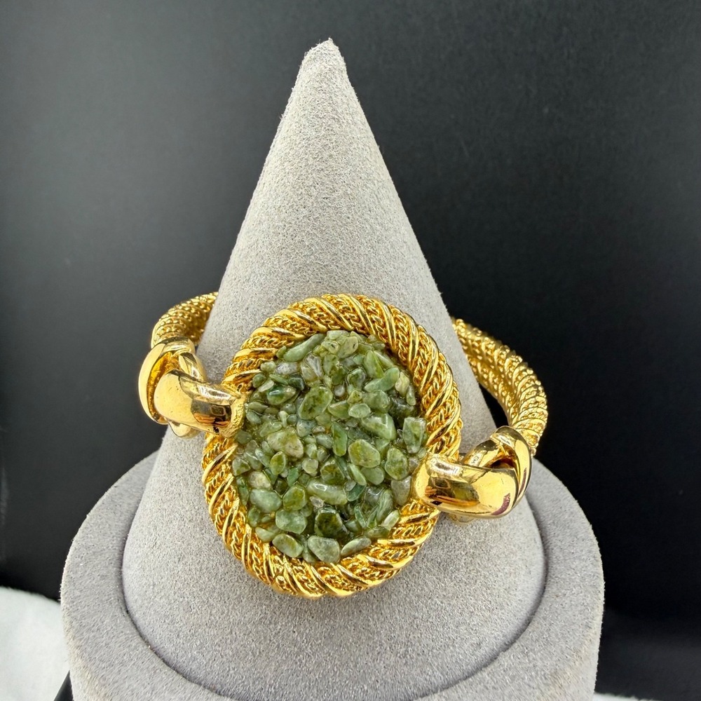 Vintage Green Rock Chip Bracelet Gold Tone 6.5"